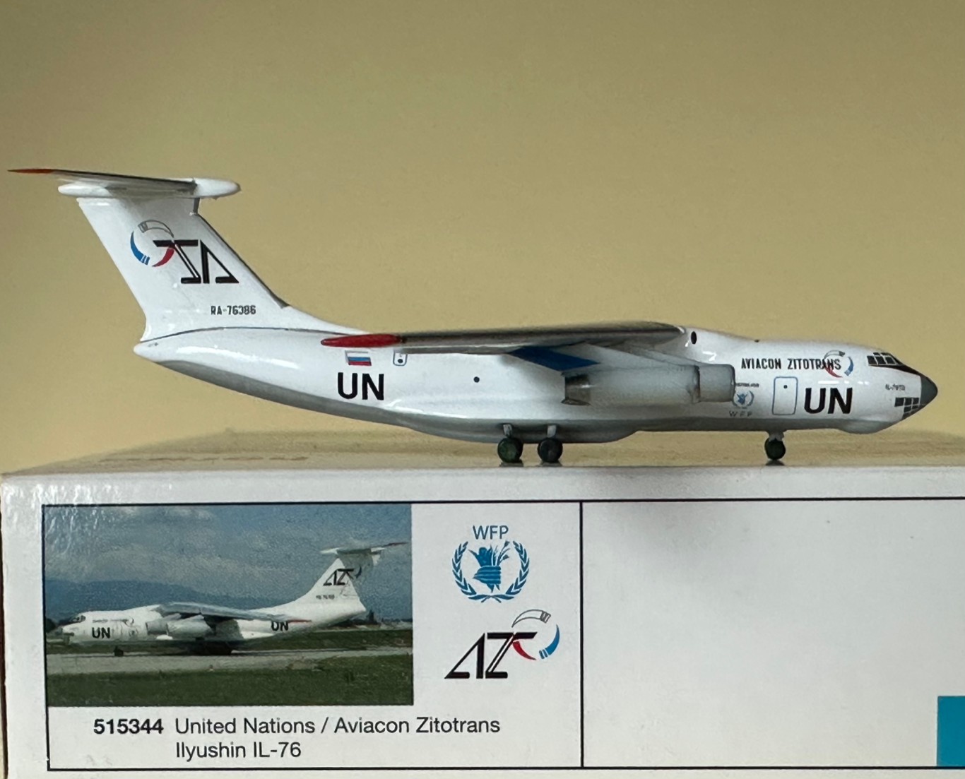 2023年秋冬新作 Herpa 1/500 IL-76 メルカリ ロシア非常事態省